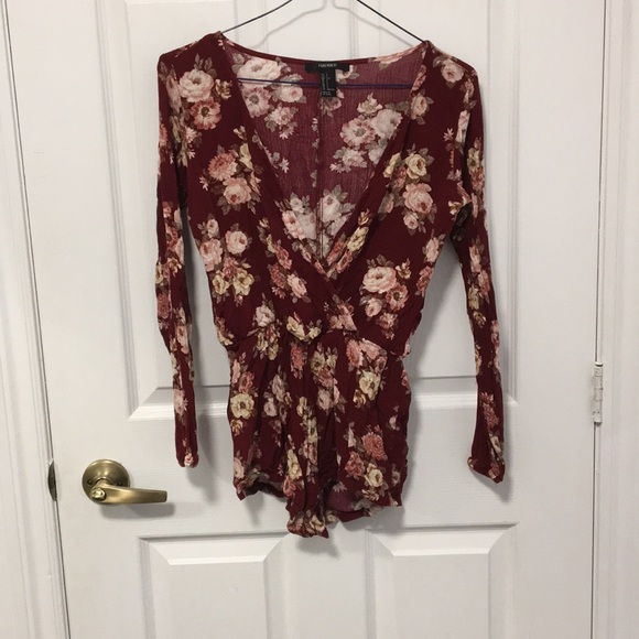 Flowered romper - Picture 1 of 3